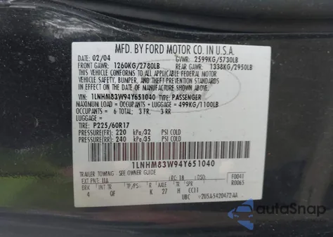 2004 Lincoln Town Car Ultimate from USA, damaged, VIN 1LNHM83W94Y651040